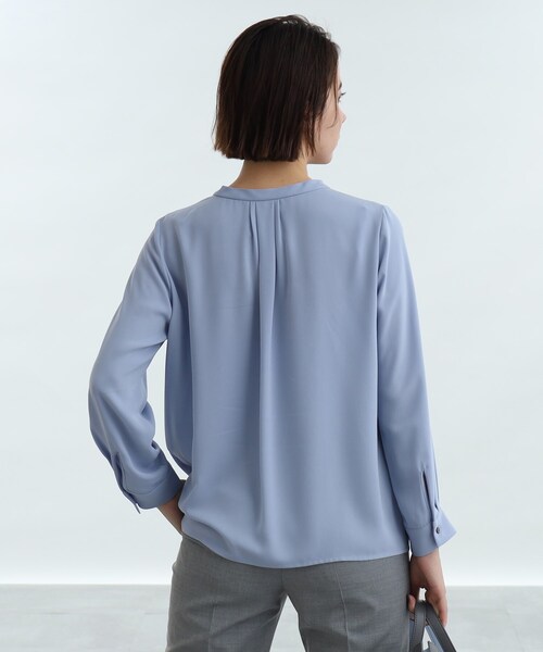 INDIVI（インディヴィ）の「◆【洗える/UV/吸水速乾】ボウタイブラウス（シャツ/ブラウス・レディース・ネイビー/オフホワイト/黄緑系6/サックスブルー系5・40/38/36/03/05/12/15 /13/19）」の7枚目の写真