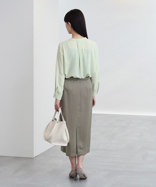 INDIVI（インディヴィ）の「◆【洗える/UV/吸水速乾】ボウタイブラウス（シャツ/ブラウス・レディース・ネイビー/オフホワイト/黄緑系6/サックスブルー系5・40/38/36/03/05/12/15 /13/19）」の8枚目の写真