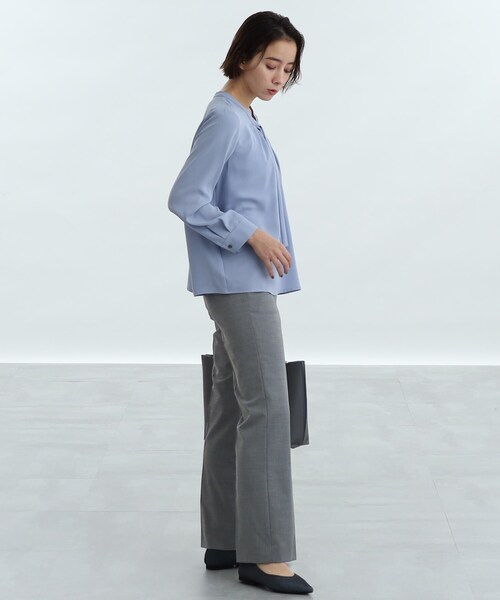 INDIVI（インディヴィ）の「◆【洗える/UV/吸水速乾】ボウタイブラウス（シャツ/ブラウス・レディース・ネイビー/オフホワイト/黄緑系6/サックスブルー系5・40/38/36/03/05/12/15 /13/19）」の16枚目の写真