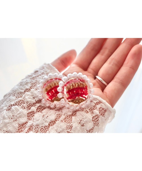 tone(トーン)の「【hazeleyes】パールが光るボリュームラウンド小ぶりイヤリング(Bonbonami ボンボンアミ)(MA)(イヤリング・レディース・グリーン/ブラウン/レッド・FREE)」の3枚目の写真