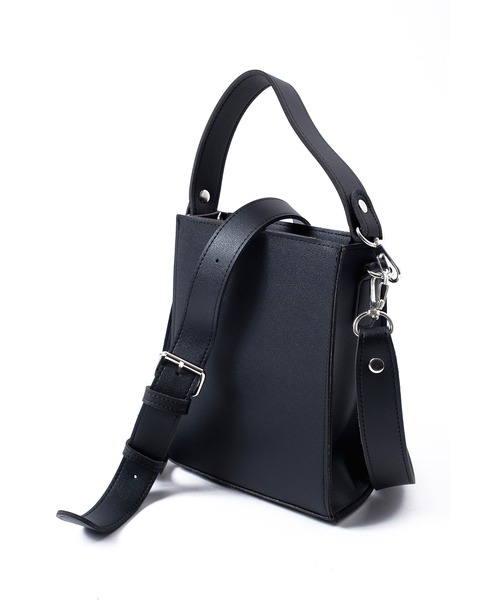 an meets zakka（アンミツザッカ）の「an meets zakka レザーショルダーミニボックスバッグ（ショルダーバッグ・レディース・A・ONE SIZE）」の2枚目の写真