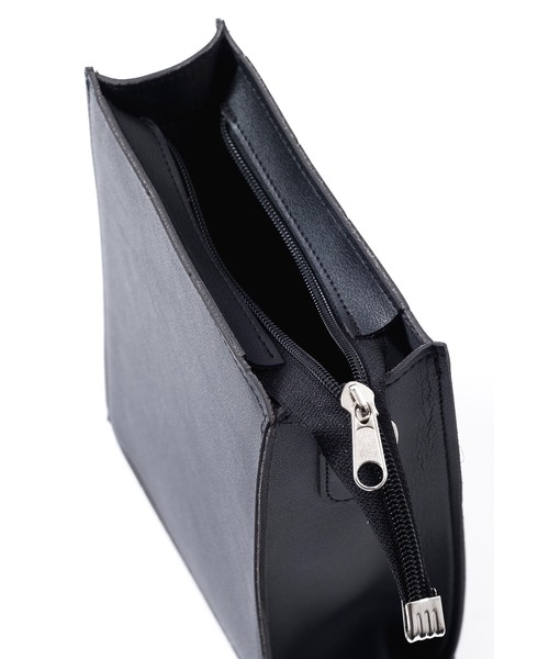 an meets zakka（アンミツザッカ）の「an meets zakka レザーショルダーミニボックスバッグ（ショルダーバッグ・レディース・A・ONE SIZE）」の5枚目の写真