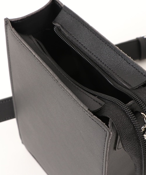 an meets zakka（アンミツザッカ）の「an meets zakka レザーショルダーミニボックスバッグ（ショルダーバッグ・レディース・A・ONE SIZE）」の7枚目の写真
