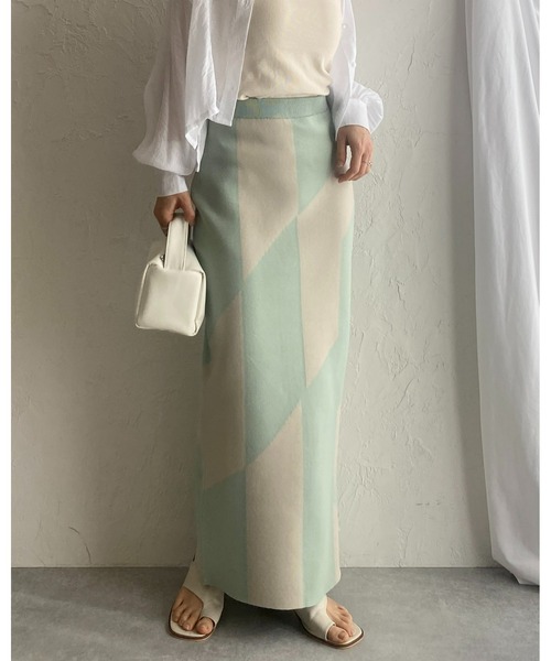 She's Closet(シーズクローゼット)の「ジャガード柄幾何学ハイウエストスリットニットロングタイトナロースカート(スカート・レディース・グリーン/ブラック/グレー/ベージュ/チャコール・FREE)」の12枚目の写真