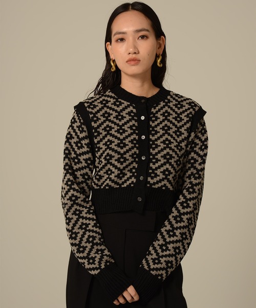 MATURED（マチュアード）の「【MATURED/マチュアード】ジャガードニットカーディガン（カーディガン/ボレロ・レディース・ベージュ/イエロー/ブルー・FREE）」の12枚目の写真