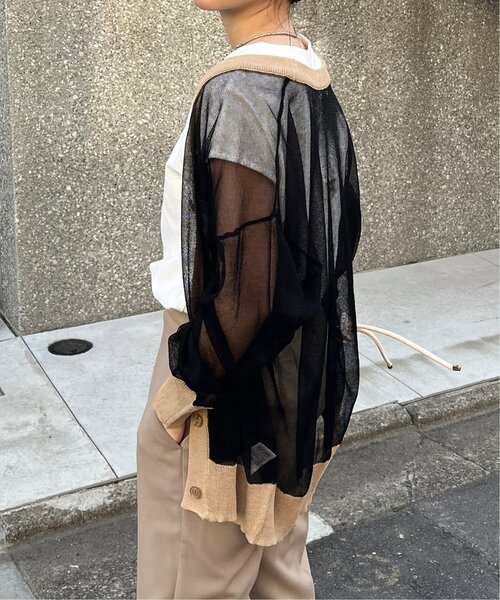 frames RAY CASSIN(フレームスレイカズン)の「配色シアーVネックカーディガン(カーディガン/ボレロ・レディース・オレンジ/ブルー/キナリ/ブラック・FREE)」の18枚目の写真