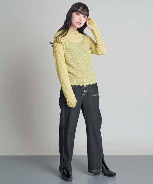 A de a.v.v(アードアー・ヴェ・ヴェ)の「シャーリングシアーハイネックプルオーバー(Tシャツ/カットソー・レディース・ブラック/ホワイト/イエロー・39)」の13枚目の写真