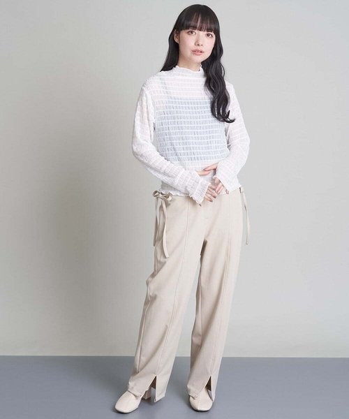 A de a.v.v(アードアー・ヴェ・ヴェ)の「シャーリングシアーハイネックプルオーバー(Tシャツ/カットソー・レディース・ブラック/ホワイト/イエロー・39)」の15枚目の写真