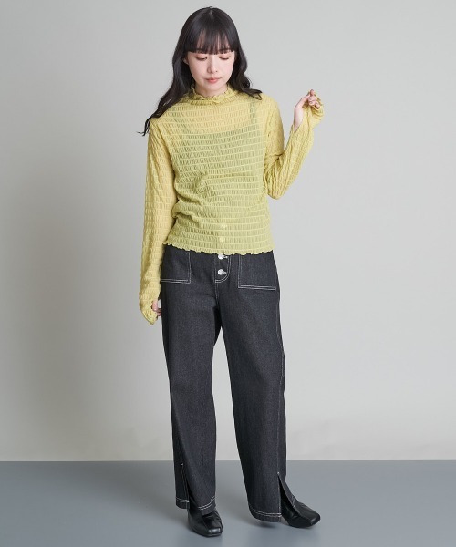 A de a.v.v(アードアー・ヴェ・ヴェ)の「シャーリングシアーハイネックプルオーバー(Tシャツ/カットソー・レディース・ブラック/ホワイト/イエロー・39)」の19枚目の写真