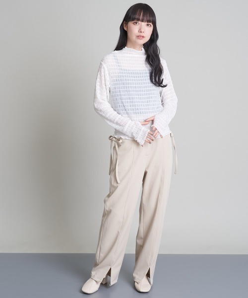 A de a.v.v(アードアー・ヴェ・ヴェ)の「シャーリングシアーハイネックプルオーバー(Tシャツ/カットソー・レディース・ブラック/ホワイト/イエロー・39)」の21枚目の写真