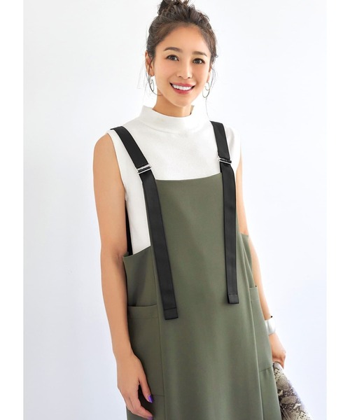 STYLE DELI（スタイルデリ）の「【LUXE】ソウバリハイネックノースリトップス（ニット/セーター・レディース・ブルー系/ネイビー/ホワイト/グレイッシュベージュ/ブラック・MEDIUM）」の2枚目の写真