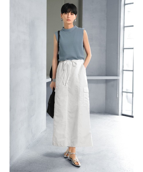 STYLE DELI（スタイルデリ）の「【LUXE】ソウバリハイネックノースリトップス（ニット/セーター・レディース・ブルー系/ネイビー/ホワイト/グレイッシュベージュ/ブラック・MEDIUM）」の6枚目の写真