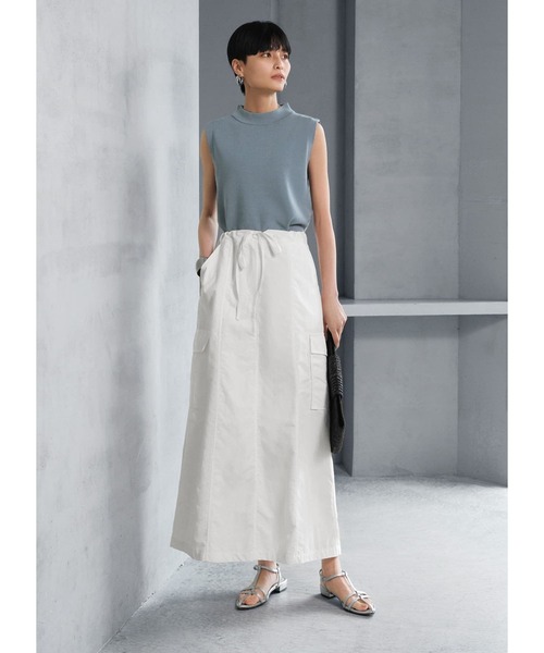 STYLE DELI（スタイルデリ）の「【LUXE】ソウバリハイネックノースリトップス（ニット/セーター・レディース・ブルー系/ネイビー/ホワイト/グレイッシュベージュ/ブラック・MEDIUM）」の11枚目の写真