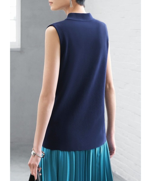 STYLE DELI（スタイルデリ）の「【LUXE】ソウバリハイネックノースリトップス（ニット/セーター・レディース・ブルー系/ネイビー/ホワイト/グレイッシュベージュ/ブラック・MEDIUM）」の19枚目の写真