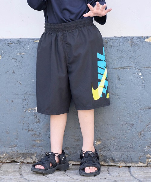 NIKE(ナイキ)の「【KIDS】【NIKE/ナイキ】7 ボレースイムショーツ(水着・キッズ・ブラック/ブルー系その他4・120/130/140/150)」の17枚目の写真