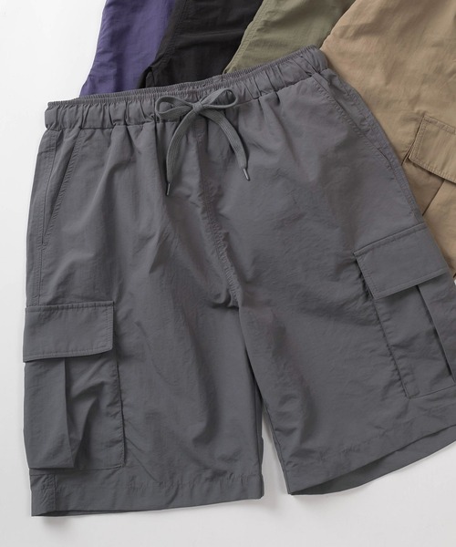 make a ray!(メイク ア レイ!)の「ワイドシルエット ナイロン無地カーゴショーツ /8色展開/ショートパンツ/バギーショーツ/水陸両用(その他パンツ・メンズ・ブラック/パープル/ベージュ/マスタード/グリーン/オリーブ/オレンジ/チャコールグレー・M/L/XL)」の3枚目の写真