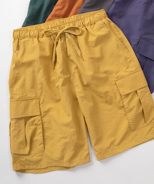 make a ray!(メイク ア レイ!)の「ワイドシルエット ナイロン無地カーゴショーツ /8色展開/ショートパンツ/バギーショーツ/水陸両用(その他パンツ・メンズ・ブラック/パープル/ベージュ/マスタード/グリーン/オリーブ/オレンジ/チャコールグレー・M/L/XL)」の7枚目の写真
