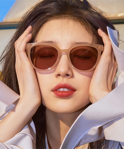 Ritzy(リッツィー)の「ボストン型サングラス(サングラス・レディース・ブラック/ホワイト/ブラウン/レッド/ベージュ系/ダークベージュ/ベージュ・FREE)」の14枚目の写真