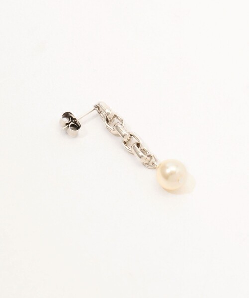 PHILIPPE AUDIBERT(フィリップ オーディベール)の「PHILIPPE AUDIBERT パール×チェーンピアス(ピアス(両耳用)・レディース・シルバー系その他・FREE)」の2枚目の写真