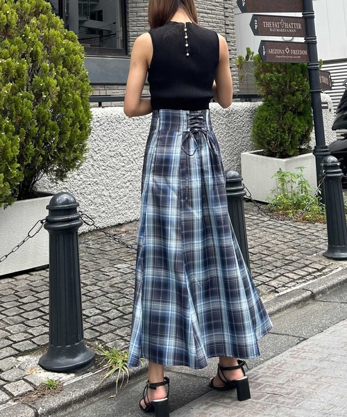 INGNI（イング）の「スリットボタンノースリニット（ニット/セーター・レディース・ボルドー/グレー系その他/ブラック/アイボリー系3/オフホワイト・M）」の19枚目の写真