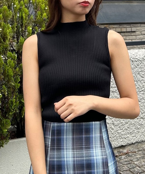 INGNI（イング）の「スリットボタンノースリニット（ニット/セーター・レディース・ボルドー/グレー系その他/ブラック/アイボリー系3/オフホワイト・M）」の13枚目の写真