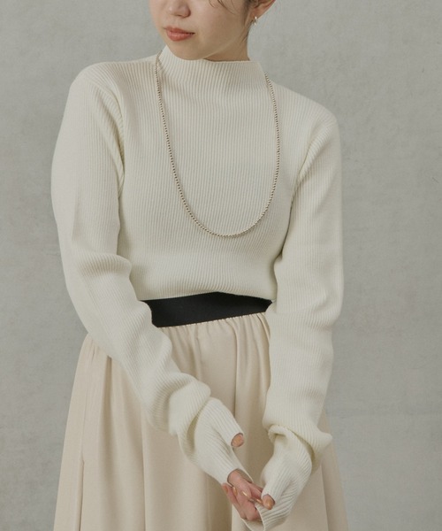 earthy（アーシー）の「サムズアップニット（ニット/セーター・レディース・ベージュ/オフホワイト/サックスブルー/ブラック・FREE）」の2枚目の写真