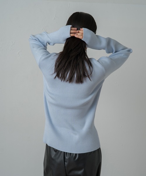 earthy（アーシー）の「サムズアップニット（ニット/セーター・レディース・ベージュ/オフホワイト/サックスブルー/ブラック・FREE）」の5枚目の写真