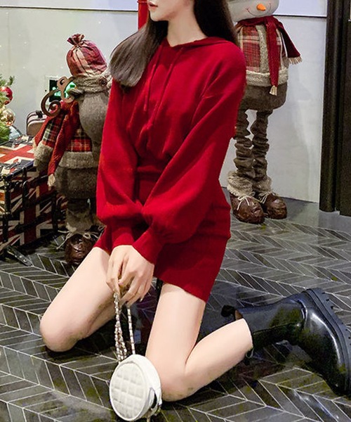 Jasmine Grandiflorum(ジャスミングランディフローラム)の「【Jasmine】ハイウエストフーデットニットワンピース (AW)(ワンピース・レディース・ホワイト/ブラック/グレー/レッド/マスタード・FREE)」の17枚目の写真