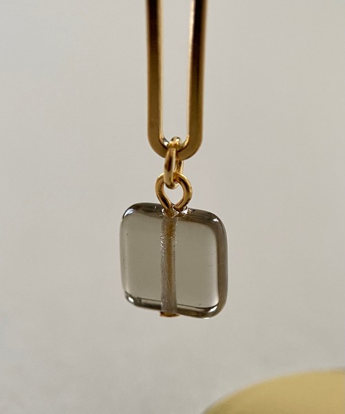 CERCA(チェルカ)の「【Le scale】ワンポイントカラー×チェーンピアス(ピアス(両耳用)・レディース・パープル系/ゴールド系/ネイビー系/シルバー系/グリーン系/ブラウン系/レッド系/グレー系・FREE)」の14枚目の写真