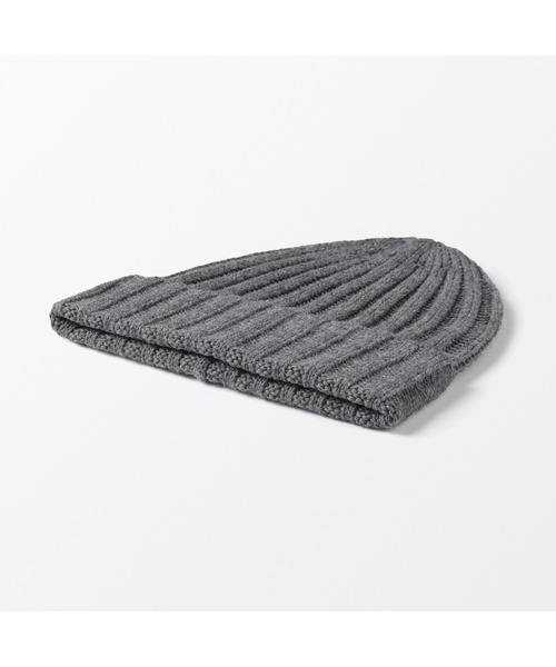 無印良品（ムジルシリョウヒン）の「チクチクをおさえた　リブ編み　ワッチ（ニットキャップ/ビーニー・レディース・ベージュ系1/グレー/ダークブラウン系/スモーキーグリーン系/イエロー系2/ブラック/レッド・55-59cm）」の16枚目の写真