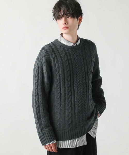 セミワイドシルエットケーブル編みクルーネックニット（ニット