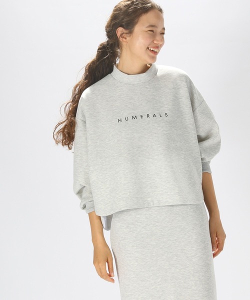 NUMERALS(ヌメラルズ)の「【Girls in NUMERALS】バックジップモックネック(スウェット・レディース・グレー/その他8/ブラック・60/75)」の21枚目の写真