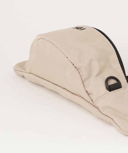 MEI（メイ）の「ST:MEI MINI BODY BAG メイ　ミニボディバッグ（ボディバッグ/ウエストポーチ・レディース・ブラック/オリーブ/ベージュ/ピンク・FREE）」の6枚目の写真