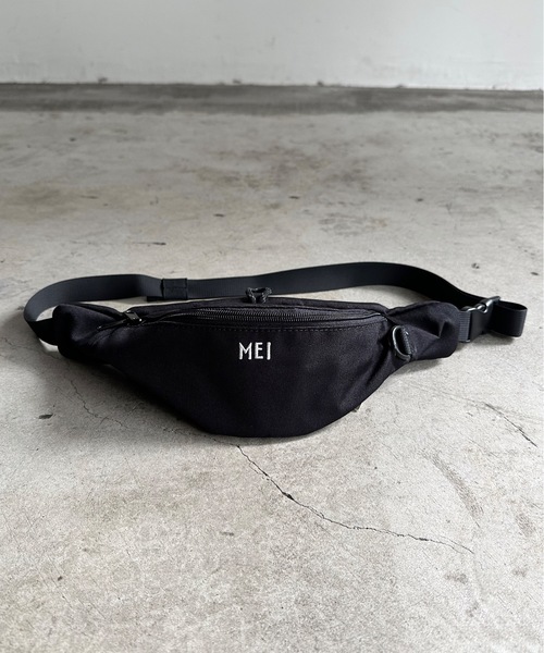 MEI（メイ）の「ST:MEI MINI BODY BAG メイ　ミニボディバッグ（ボディバッグ/ウエストポーチ・レディース・ブラック/オリーブ/ベージュ/ピンク・FREE）」の2枚目の写真
