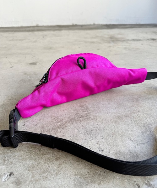 MEI（メイ）の「ST:MEI MINI BODY BAG メイ　ミニボディバッグ（ボディバッグ/ウエストポーチ・レディース・ブラック/オリーブ/ベージュ/ピンク・FREE）」の14枚目の写真