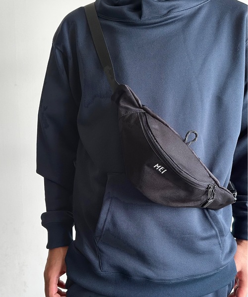 MEI（メイ）の「ST:MEI MINI BODY BAG メイ　ミニボディバッグ（ボディバッグ/ウエストポーチ・レディース・ブラック/オリーブ/ベージュ/ピンク・FREE）」の9枚目の写真