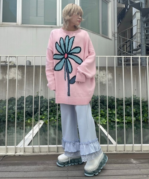 Candy Stripper(キャンディストリッパー)の「BIG FLOWER ニット(ニット/セーター・レディース・ピンク/アイボリー/ブラック・2)」の11枚目の写真
