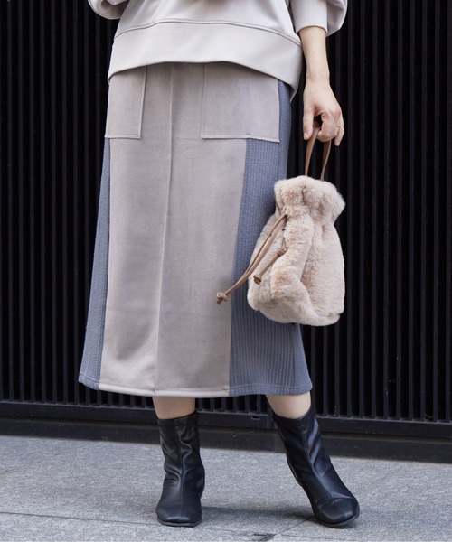 Chez toi（シェトワ）の「スエード×リブナロースカート（スカート・レディース・ブラック/グレイッシュベージュ/モカ/オレンジ・FREE）」の3枚目の写真