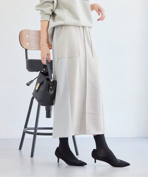 Chez toi（シェトワ）の「スエード×リブナロースカート（スカート・レディース・ブラック/グレイッシュベージュ/モカ/オレンジ・FREE）」の7枚目の写真