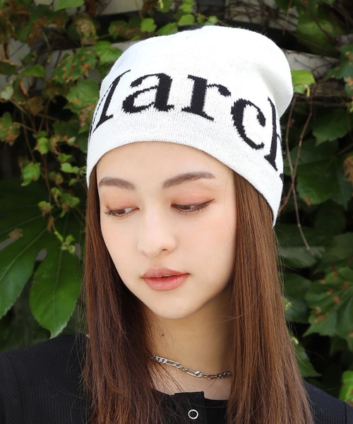 SPINNS（スピンズ）の「MARCHロゴ シングルビーニー（ニットキャップ/ビーニー・レディース・ブラック/グレー/カーキ/ワイン/ホワイト・ONESIZE）」の2枚目の写真