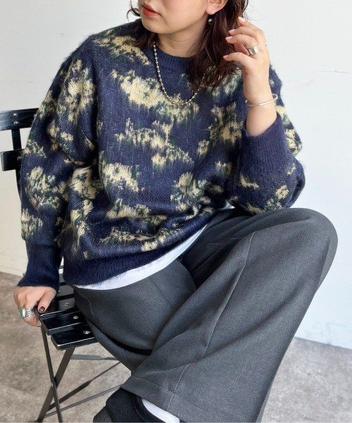 CPCM（シーピーシーエム）の「ぼかし花柄シャギーニット（ニット/セーター・レディース・アイボリー/グリーン/ブラウン/ネイビー・FREE）」の4枚目の写真