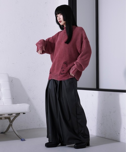 Ellno Loset(エルノロゼット)の「ダメージストーンウォッシュニット/フィンガーホール付き(ニット/セーター・メンズ・ブラック/ライトカーキ/レッド/ブルー系その他・SMALL/MEDIUM/LARGE)」の13枚目の写真