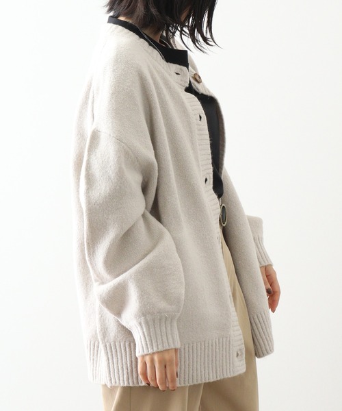 atONE（アットワン）の「atONE クルーネックふわふわニットカーディガン（カーディガン/ボレロ・レディース・アイボリー/ブラウン/ライトグレー/ブラック・M～Ｌ/LL～3L/4L～5L）」の18枚目の写真