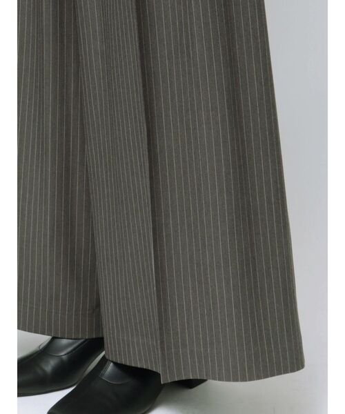 LAGUNAMOON（ラグナムーン）の「アシンメトリーラペルワイドパンツ（その他パンツ・レディース・アイボリー/グレー/チャコールグレー・SMALL/MEDIUM）」の18枚目の写真