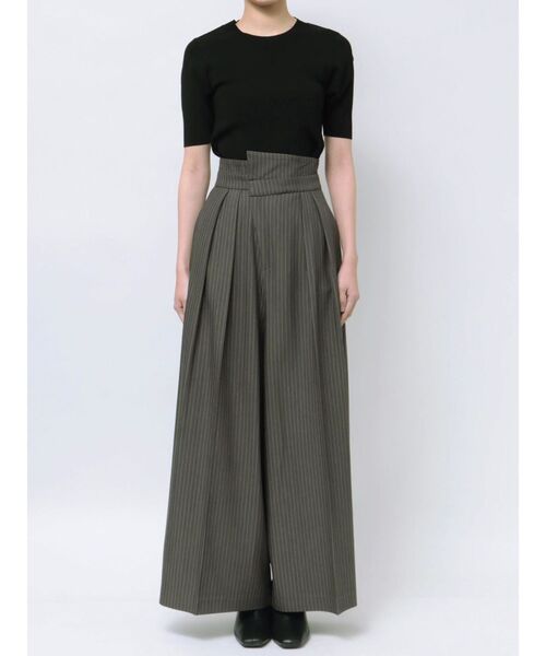 LAGUNAMOON（ラグナムーン）の「アシンメトリーラペルワイドパンツ（その他パンツ・レディース・アイボリー/グレー/チャコールグレー・SMALL/MEDIUM）」の20枚目の写真