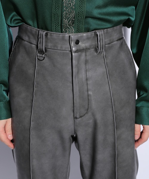 HARE（ハレ）の「ウォッシュフェイクレザーZIPパンツ(HARE)（その他パンツ・メンズ・グレー/ブラック・SMALL/MEDIUM）」の6枚目の写真