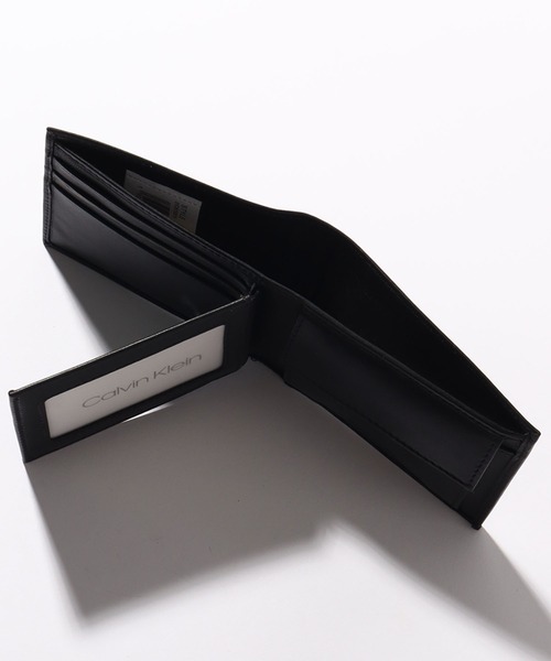 Calvin Klein（カルバン・クライン）の「【Calvin Klein/カルバンクライン】ワンポイント スクエアロゴプレート レザー二つ折りウォレット/財布（財布・メンズ・ブラック・FREE）」の2枚目の写真
