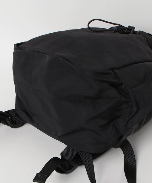 Beau're(ヴュレ)の「【BEAURE】軽量ナイロンリュック B-24057(バックパック/リュック・レディース・ブラック/アイボリー・FREE)」の7枚目の写真