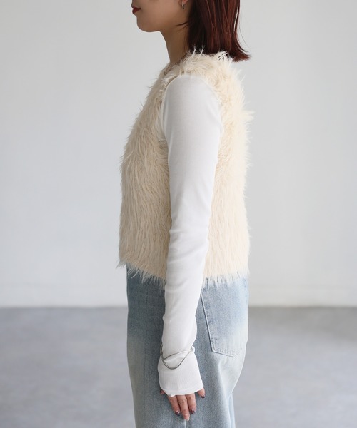 Riberry(リベリー)の「前後2WAYシャギーニットビスチェ(ベスト・レディース・グレイッシュベージュ/アイボリー/ベージュ/チャコールグレー/ブラック/ブラウン・FREE)」の9枚目の写真