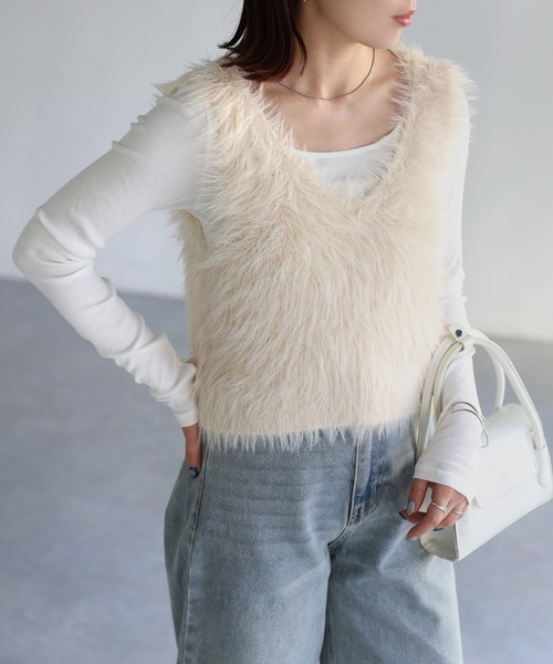 Riberry(リベリー)の「前後2WAYシャギーニットビスチェ(ベスト・レディース・グレイッシュベージュ/アイボリー/ベージュ/チャコールグレー/ブラック/ブラウン・FREE)」の12枚目の写真